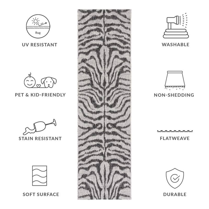 SAFAVIEH Courtyard Kalyonka Indoor/ Outdoor Waterproof Patio Backyard Rug