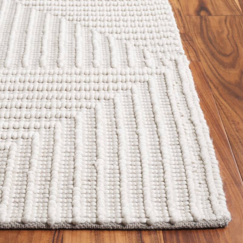 SAFAVIEH Hand-Loomed Natura Ravit Transitional Wool Rug