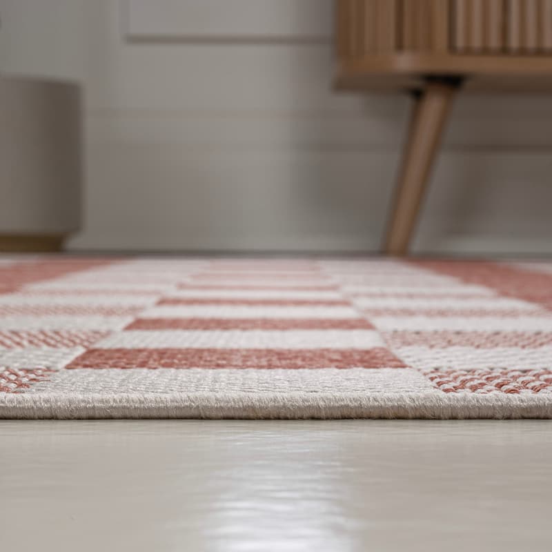 JONATHAN Y Biot Traditional Geometric Bold Gingham Black/Cream Indoor/Outdoor Area Rug