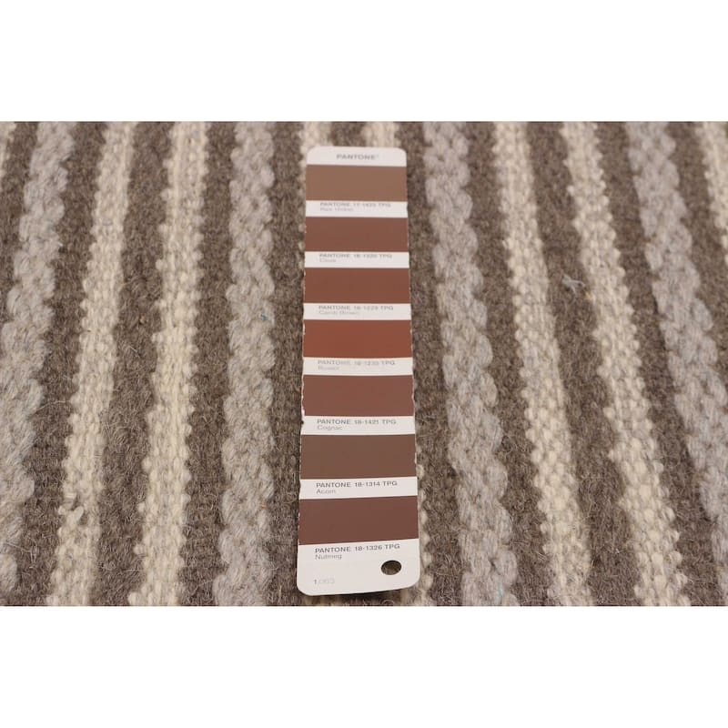 Boho Brown Kilim 5'4" x 7'4" - 5'4 x 7'4
