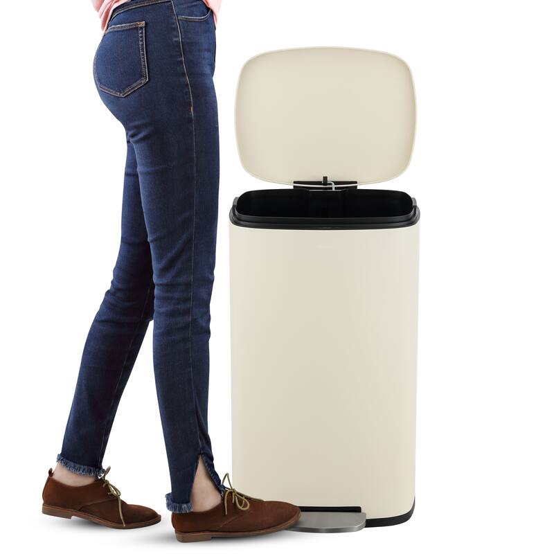 happimess Curtis 8-Gallon Step-Open Trash Can