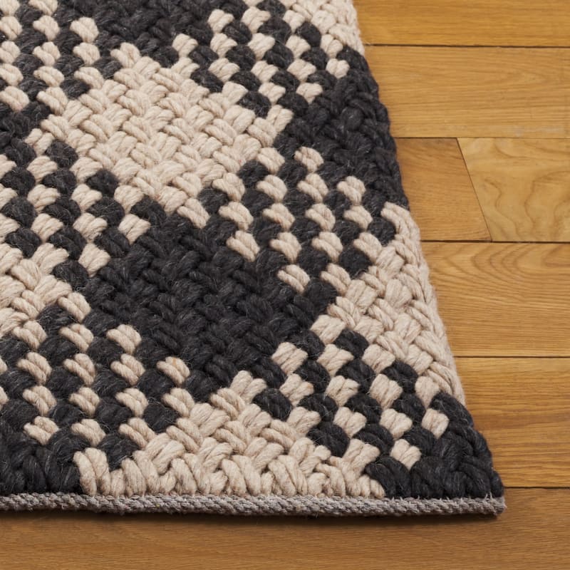 SAFAVIEH Handmade Natural Fiber Couture Heriona Wool Rug