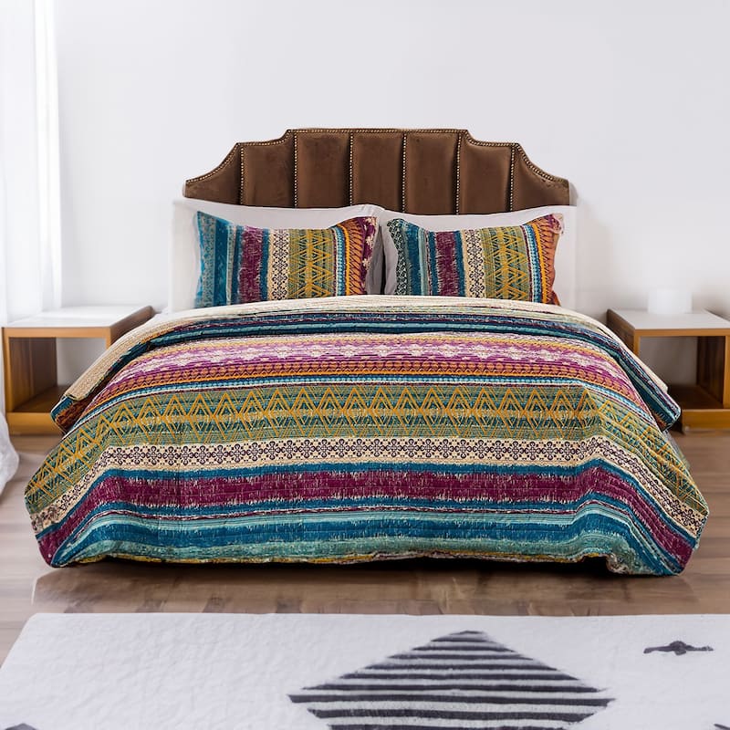 Tribal Motif Print Cotton Twin Quilt Set with 1 Pillow Sham, Multicolor
