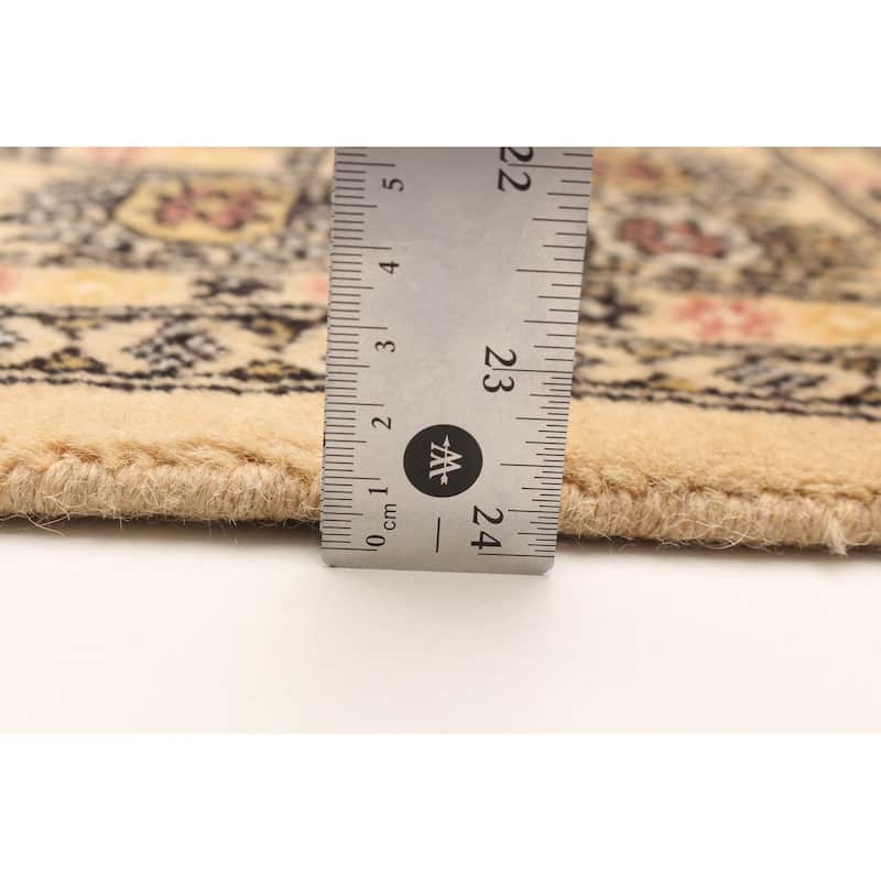 ECARPETGALLERY Hand-knotted Peshawar Bokhara Beige Wool Rug - 4'8 x 6'8