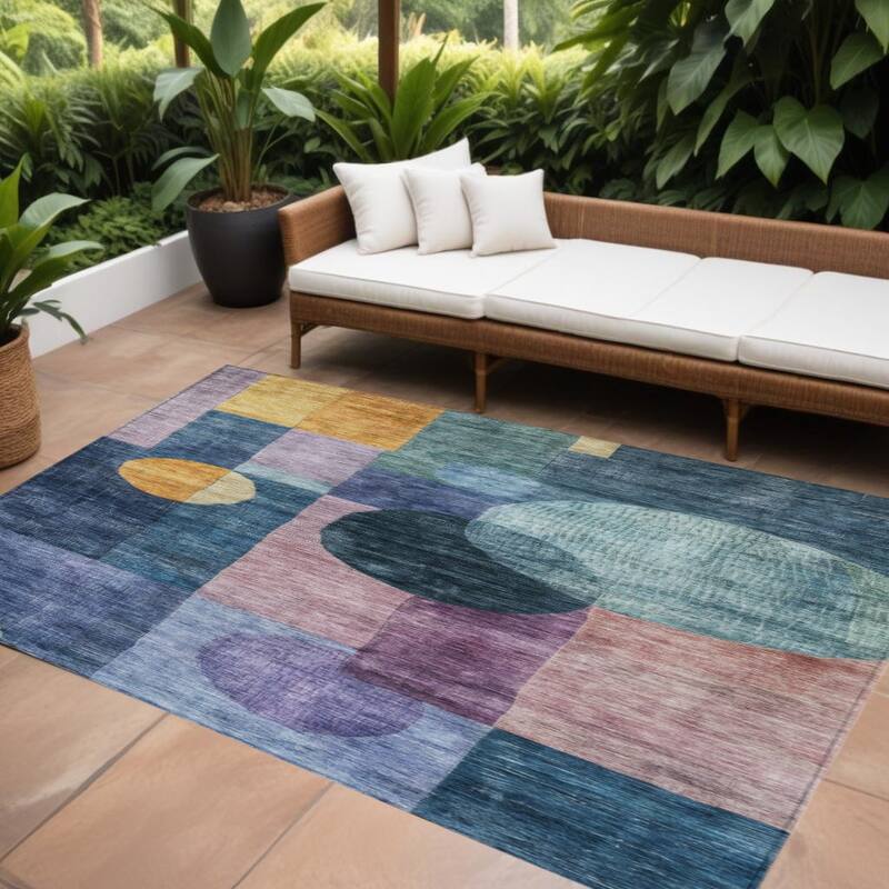 HomeRoots Geometric Transitional Rectangle Outdoor Rug - 9' X 12'