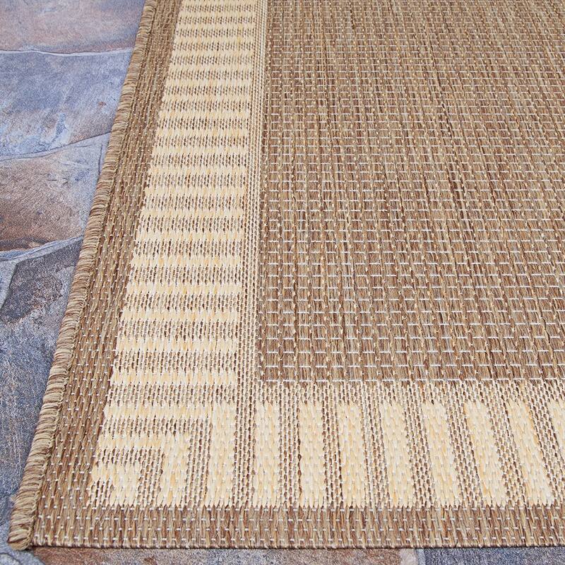 Pergola Flame Indoor/ Outdoor Area Rug