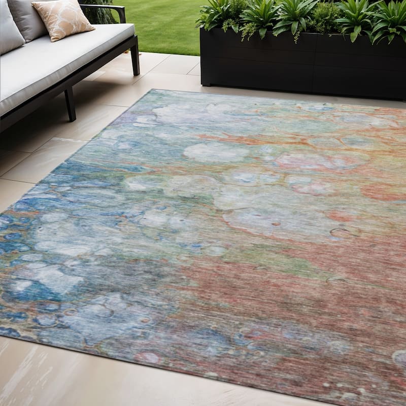 HomeRoots Abstract Transitional Rectangle Outdoor Rug - 5' X 8'