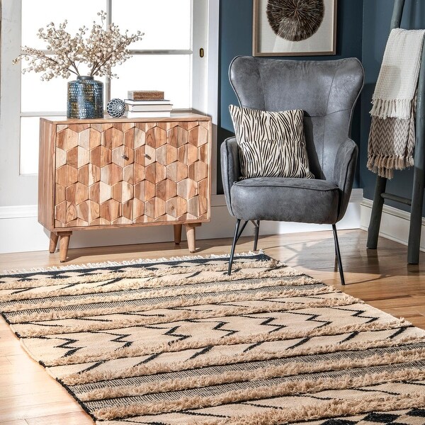Brooklyn Rug Co Light Grey Aztec Print Area Rug - Bed Bath & Beyond ...