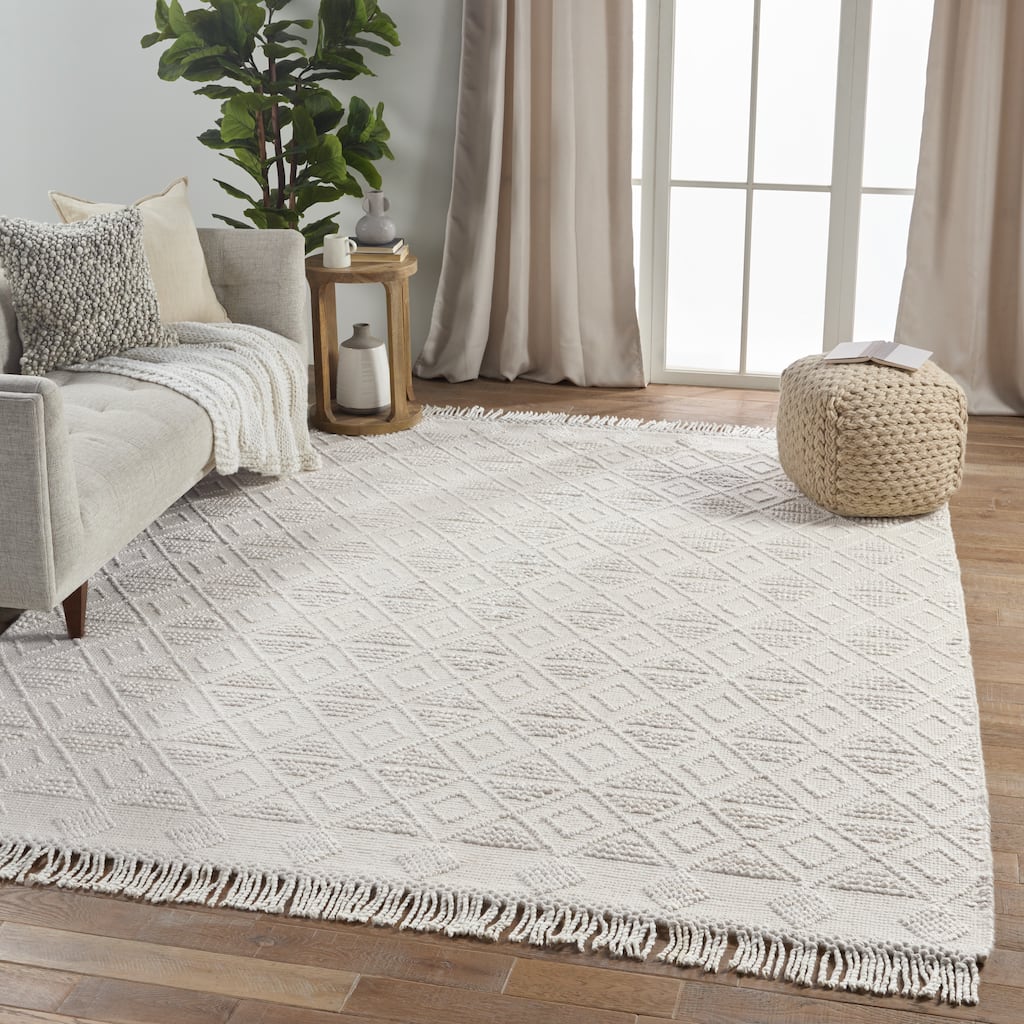 Dola Indoor/ Outdoor Geometric White/ Ivory Area Rug