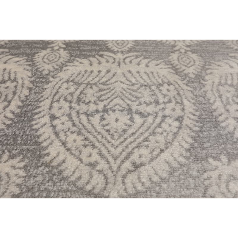 Gold Polypropylene Gabi Traditional Area Rug