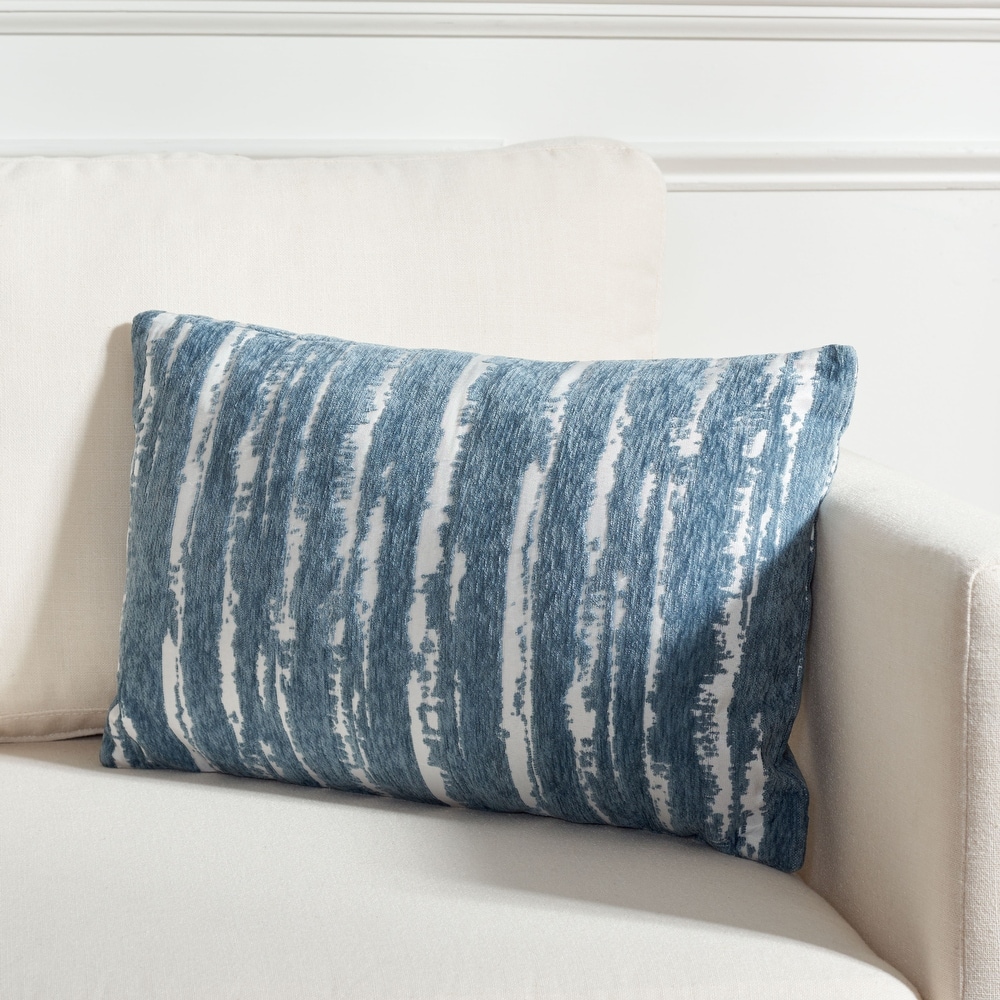 32 Dreamy Blue Throw Pillows For a Relaxing and Stylish Home