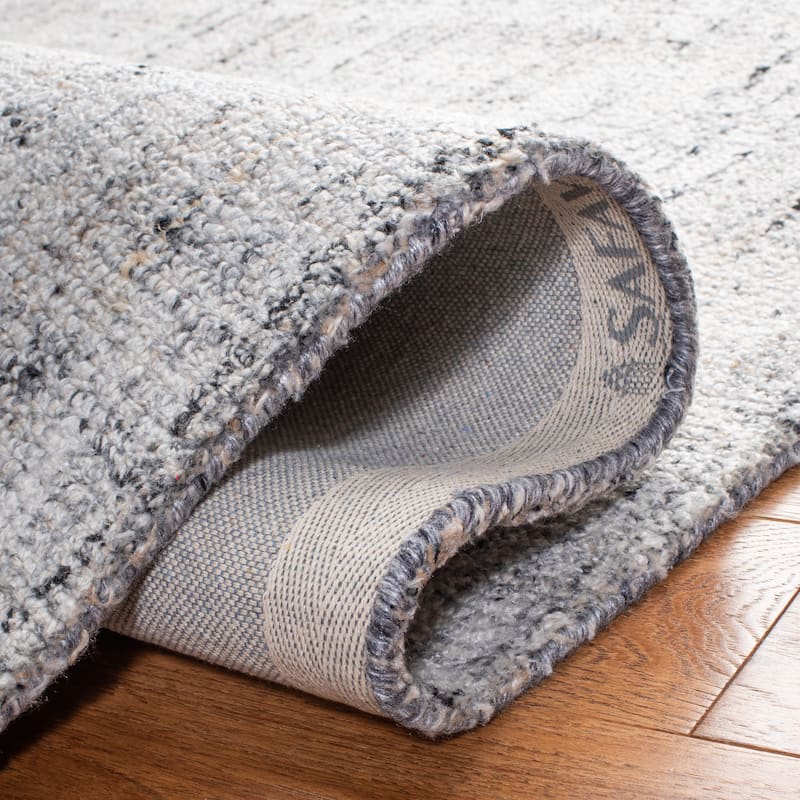 SAFAVIEH Handmade Abstract Nettie Modern Viscose Rug