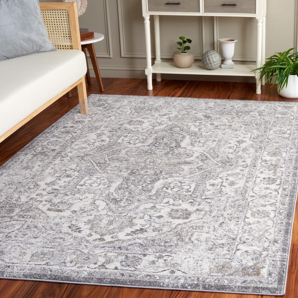 SAFAVIEH Opal Ilma Traditional Rug