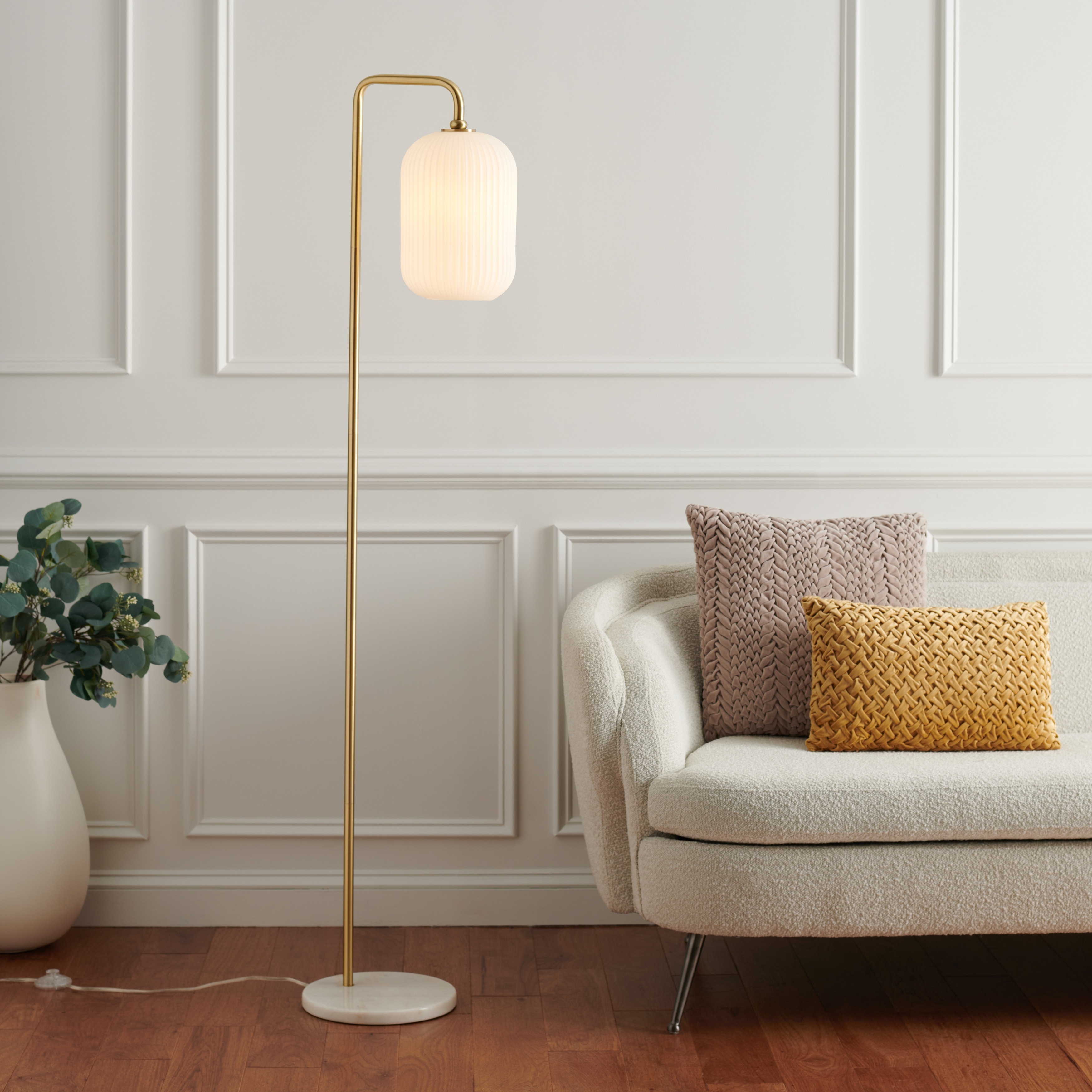 Safavieh crispin best sale floor lamp