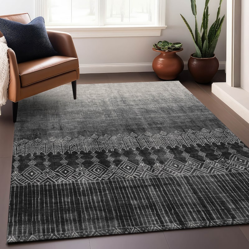 Machine Washable Indoor/ Outdoor Boho Ombre Chantille Rug - Black - 8' x 10'