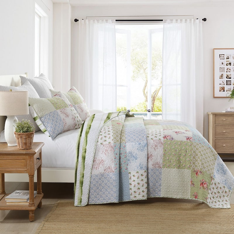 3 Pcs Floral Printed Patchwork Quilt Bedspread Set