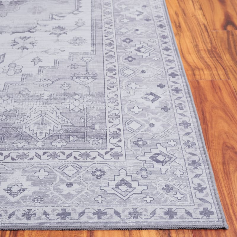 SAFAVIEH Tucson Machine Washable Slip Resistant Namiko Oriental Rug