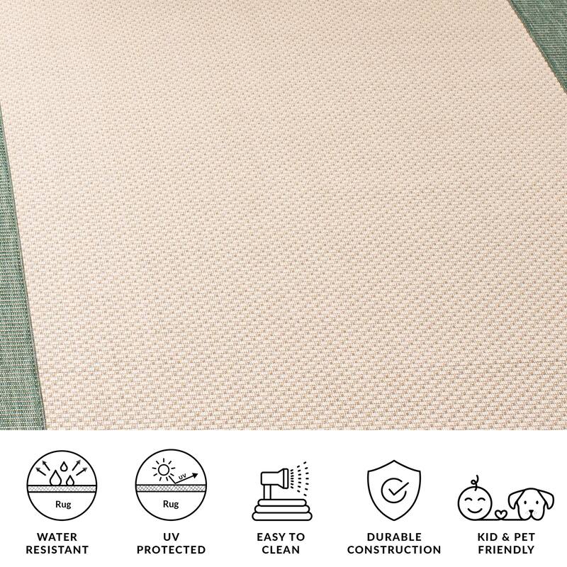 SAFAVIEH Courtyard Gwenneth Indoor/Outdoor Waterproof Patio Backyard Rug