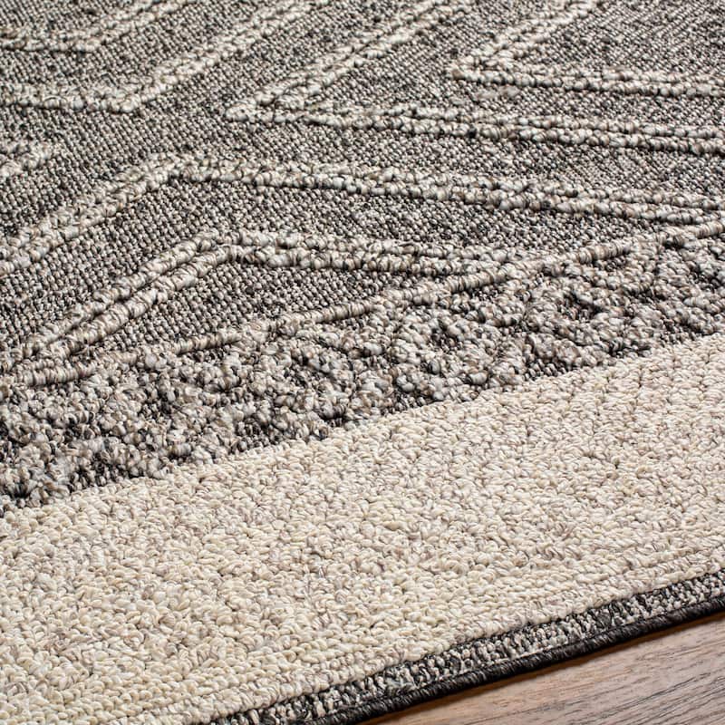 Hauteloom Areli Diamond Geometric Farmhouse Patio Outdoor Area Rug
