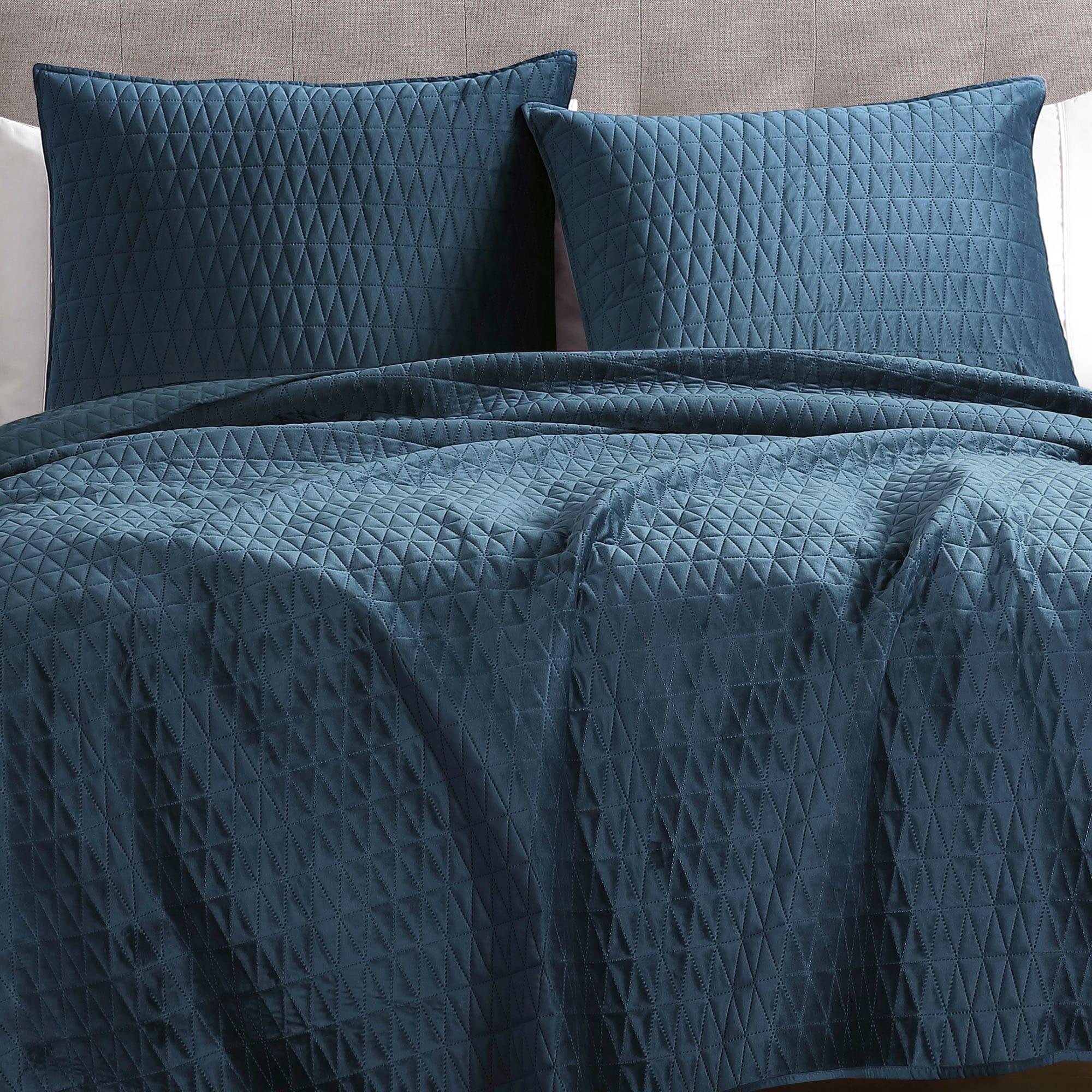 Brielle Home Gibson Velvet Quilt Set Bed Bath Beyond 28820694