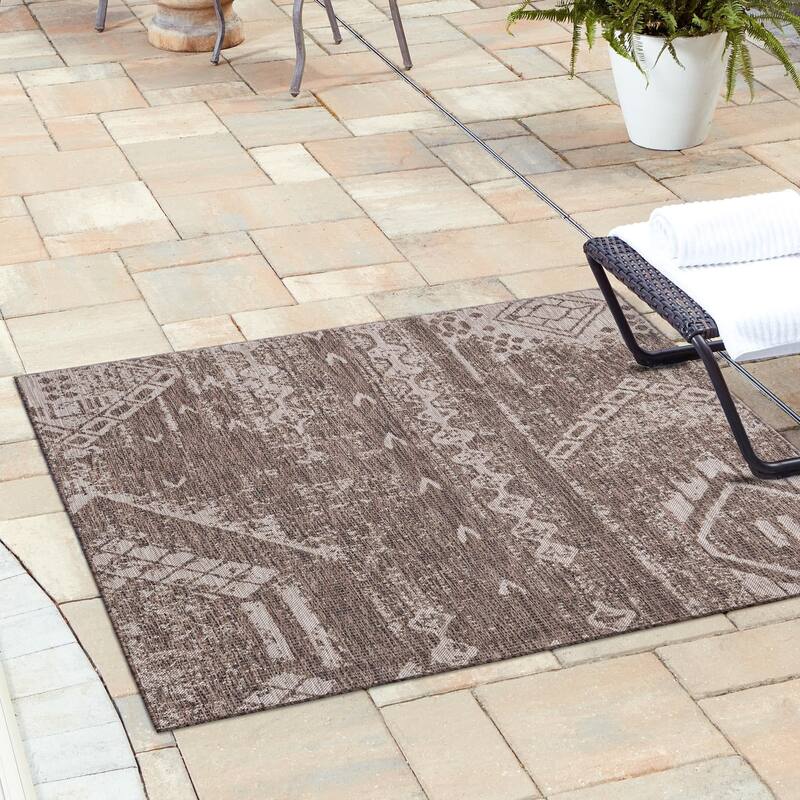 Outdoor Ogooplario Collection Area Rug - Brown - 7' Square