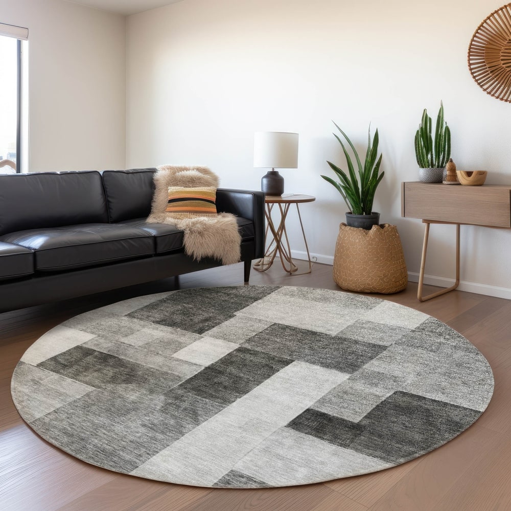 Machine Washable Indoor/ Outdoor Contemporary Geo Chantille Rug