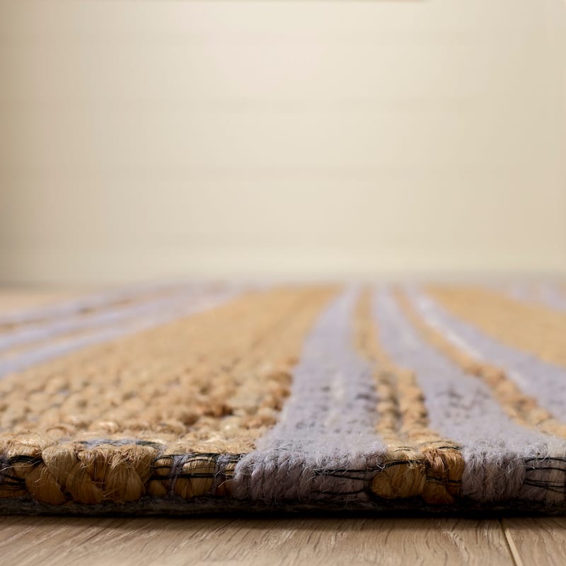 Martha Stewart by SAFAVIEH Handmade Tulia Jute Rug