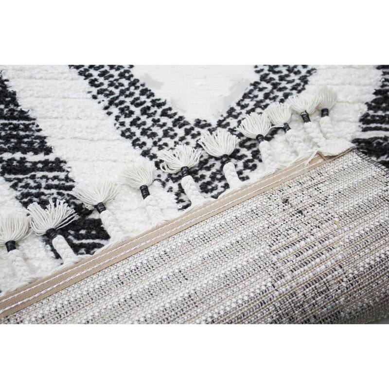 Bashian Korbin Ivory/Black Contemporary Area Rug