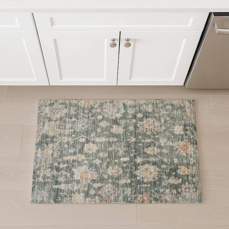 Machine Washable Indoor/ Outdoor Casual Traditional Chantille Rug