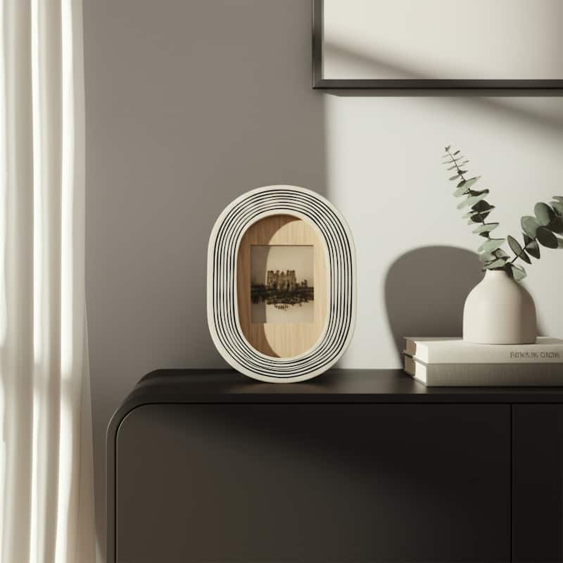 Resin Glass Oval Photo Frame Featuring Striped Detailing Casual Style - 6.5" x 0.75" x 8.5"