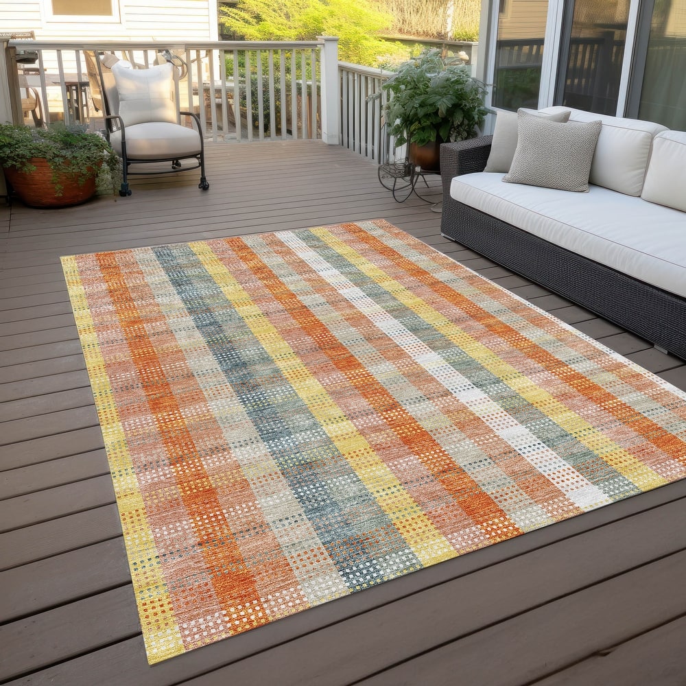Machine Washable Indoor/ Outdoor Modern Plaid Chantille Rug