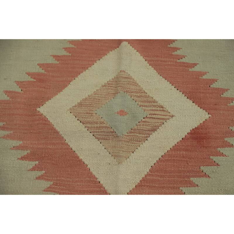 Hand Woven Southwestern Wool Green Geometric Area Rug - 6' 7'' X 5' 2''