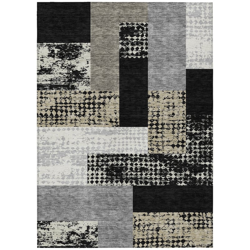 HomeRoots Geometric Transitional Rectangle Outdoor Rug