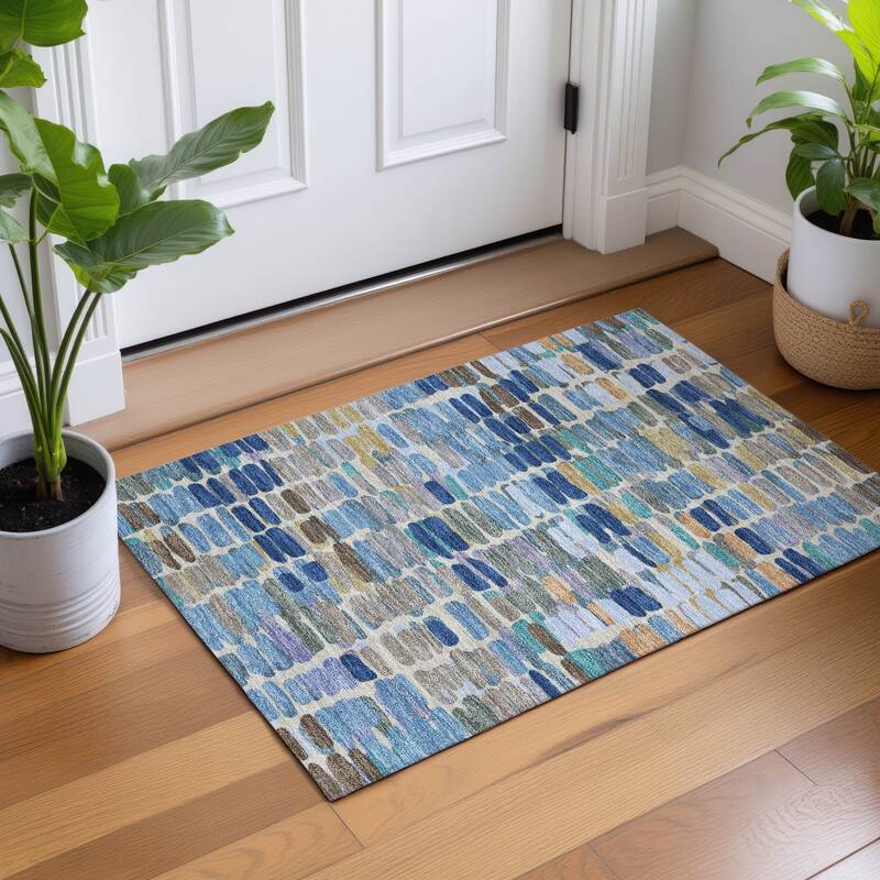 Machine Washable Indoor/ Outdoor Modern Caps Chantille Rug