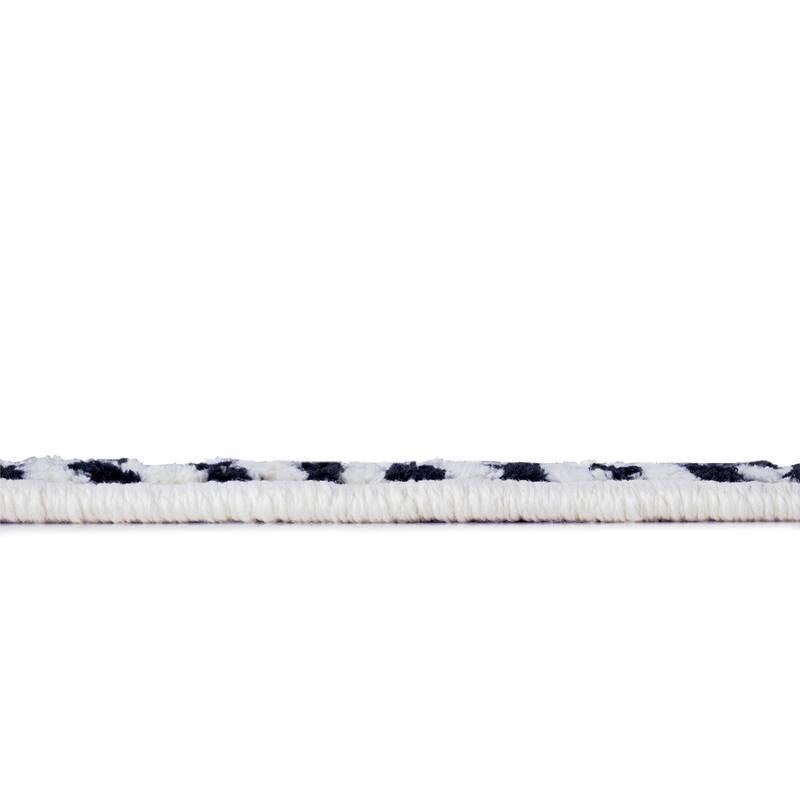 Geometric Aztec Moroccan Pile Shag Accent Rug 5" x 7" - Black & White - 5' x 8'/Surplus - 5' x 8'/Surplus