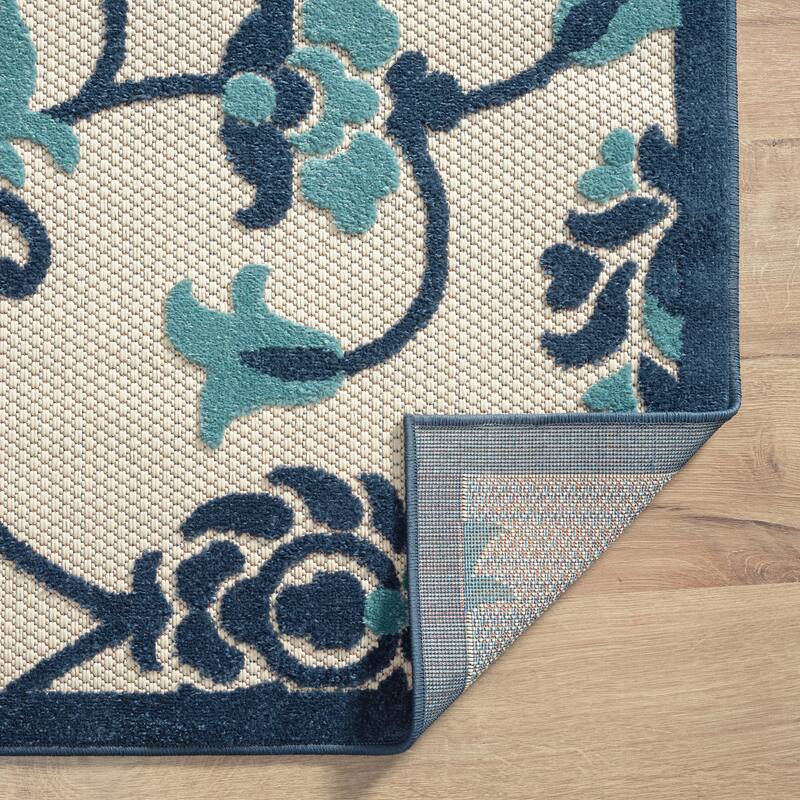Sevita Floral Damask High-Low Indoor/Outdoor Area Rug