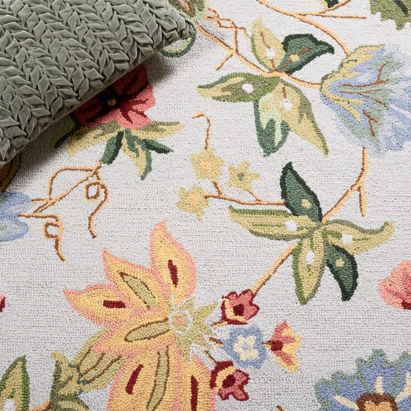 SAFAVIEH Handmade Chelsea Rubi French Country Floral Wool Rug