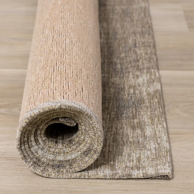 Kylie Collection - Cream/ Beige Distressed Rug - 5'1" x 7'7"