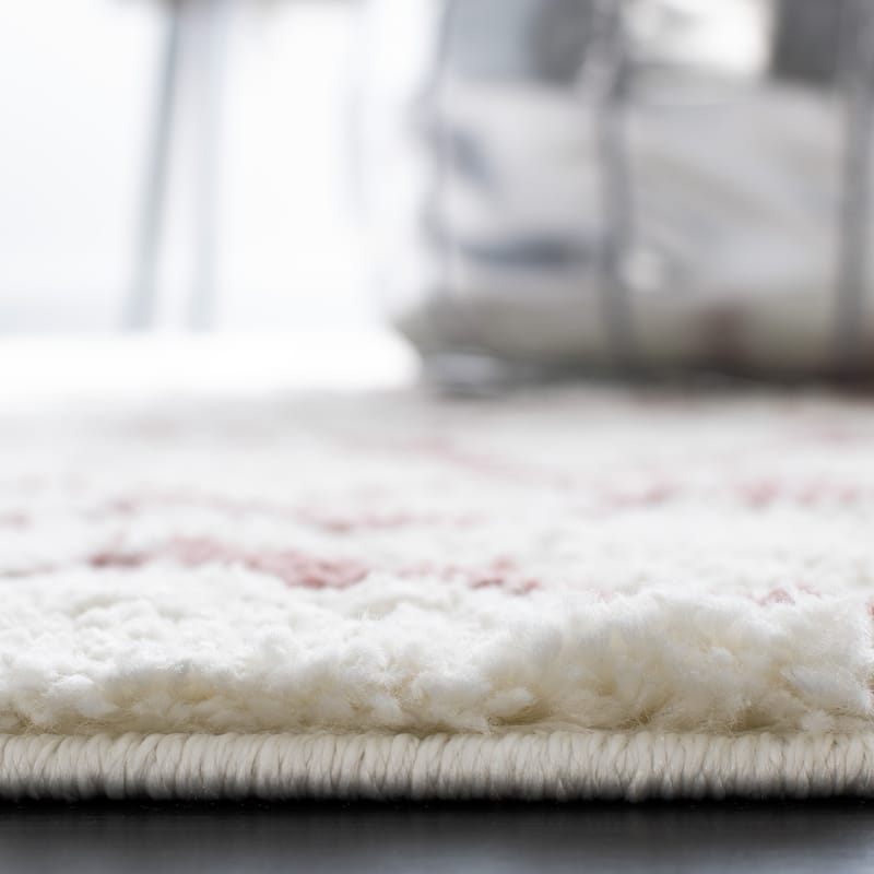 SAFAVIEH Berber Shag Ilmie Light Grey/Cream Rug