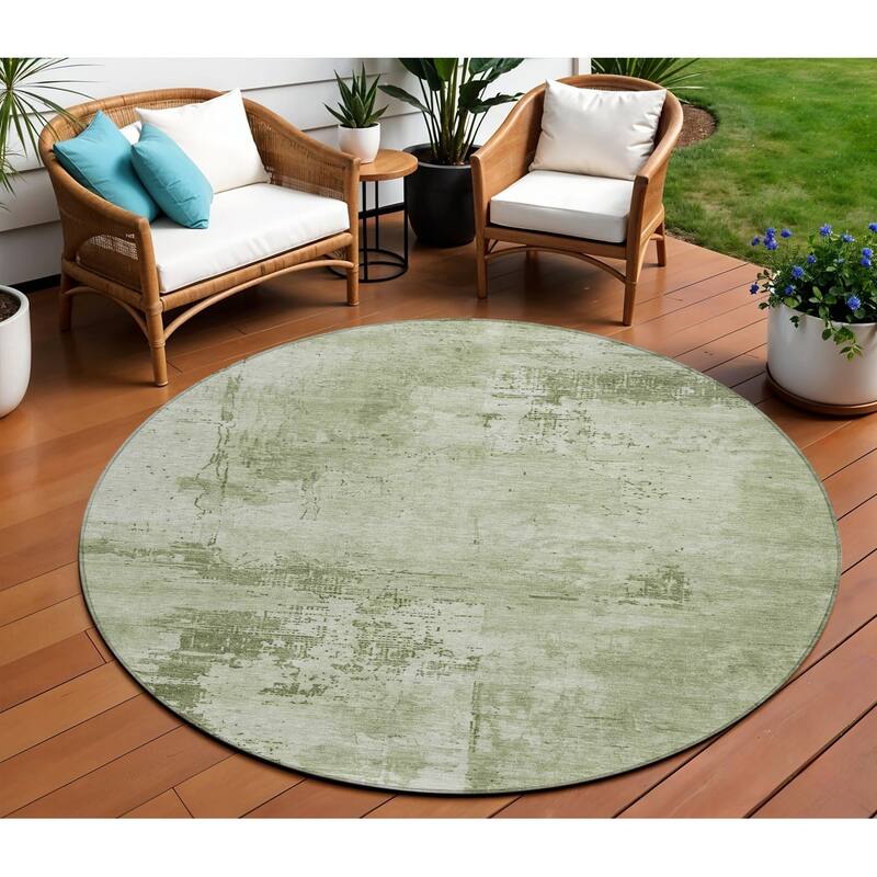 HomeRoots Abstract Transitional Rectangle Outdoor Rug - 8' Round