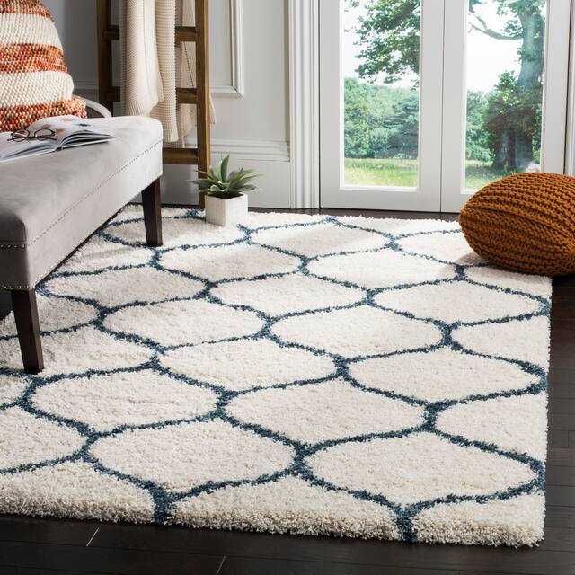 SAFAVIEH Hudson Shag Ogee Trellis 2-inch Thick Area Rug - 5'1" x 7'6" - Ivory/Slate Blue