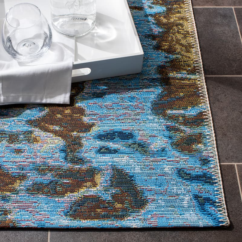 SAFAVIEH Barbados Wanne Tropical Indoor/ Outdoor Waterproof Patio Backyard Rug - Gold/Blue - 8' x 10'5"