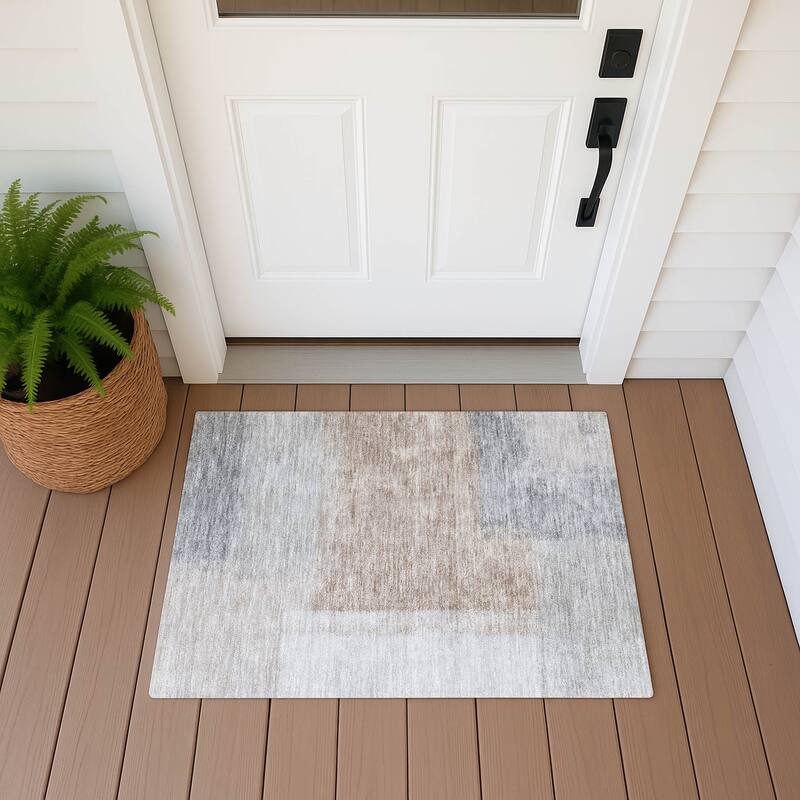 Machine Washable Indoor/ Outdoor Solid Contemporary Chantille Rug - Taupe - 1'8" x 2'6"