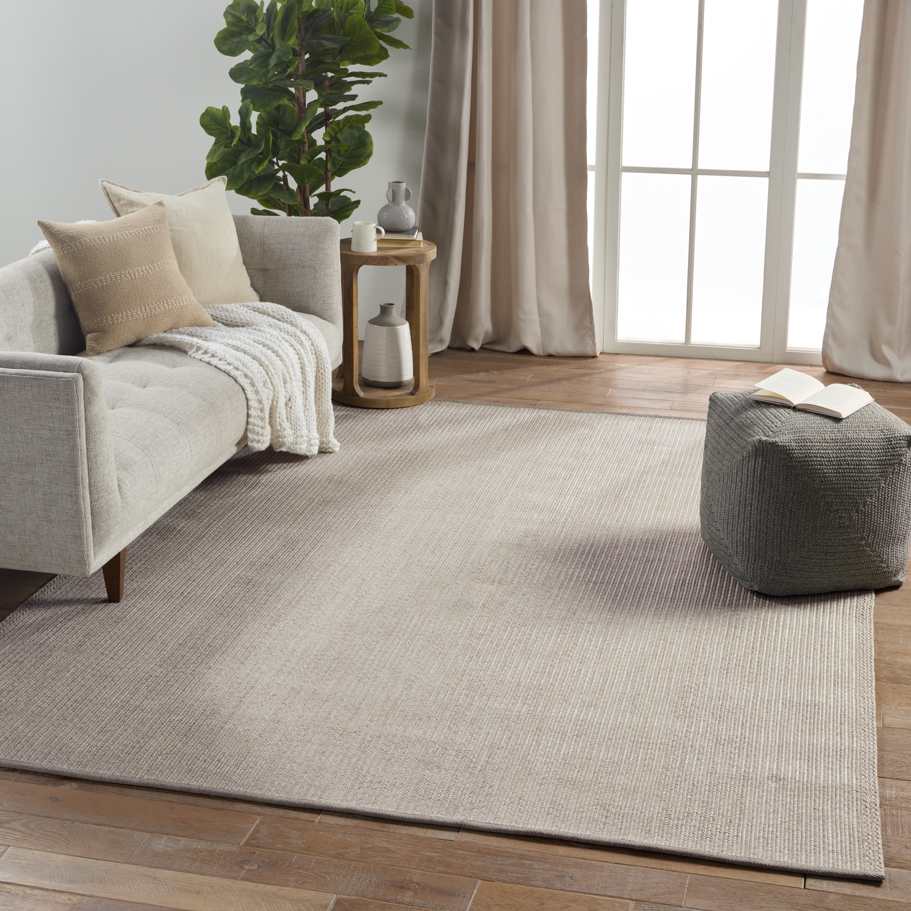 Gravis Indoor/ Outdoor Solid Area Rug