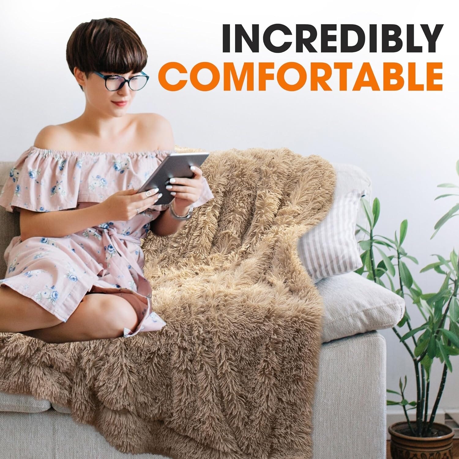 Cheer Collection Reversible Faux Fur Accent Throw Blanket-image