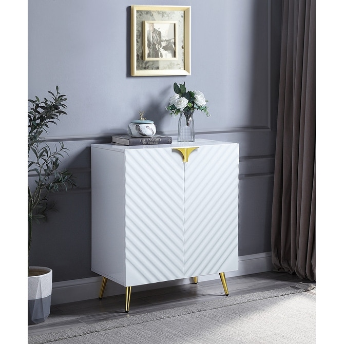 Halvorsen 2 2025 door accent cabinet