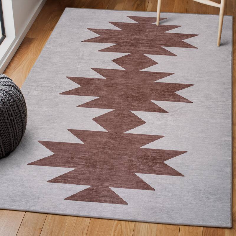 JONATHAN Y Adriel Solid Low-Pile Machine Washable Area Rug
