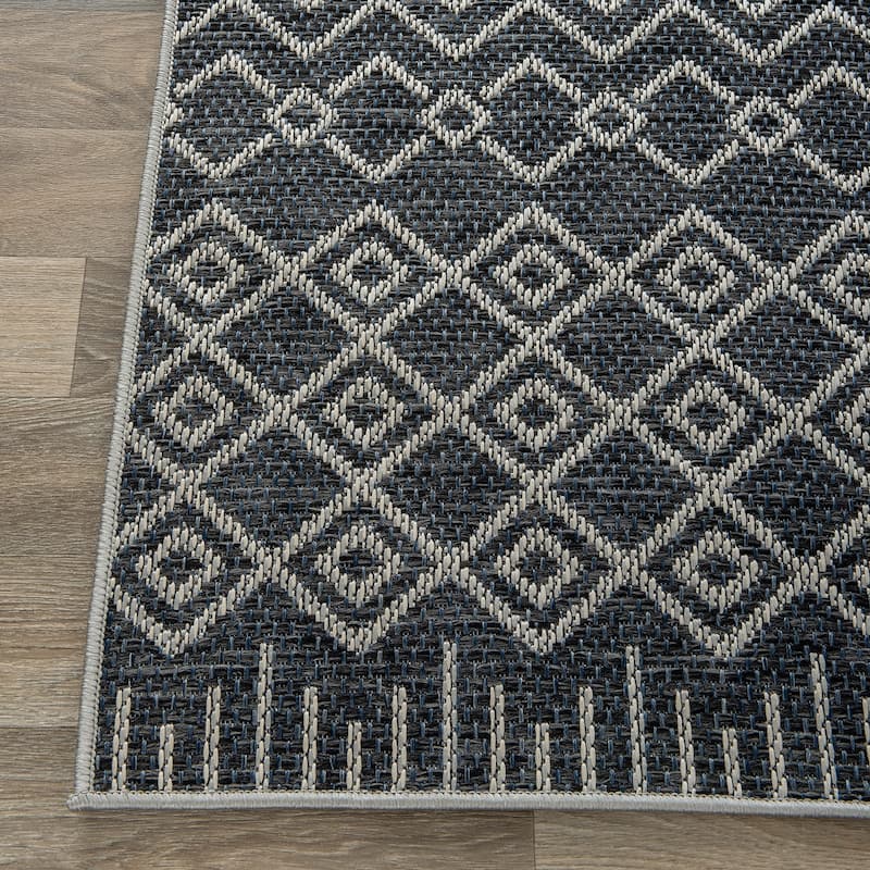 Trellis Bohemian Indoor/Outdoor Area Rug