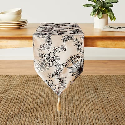 Violet Linen Silky Bloom Daisy Flower Pattern, 13 Inch by 70 Inch, Decorative Table Runners