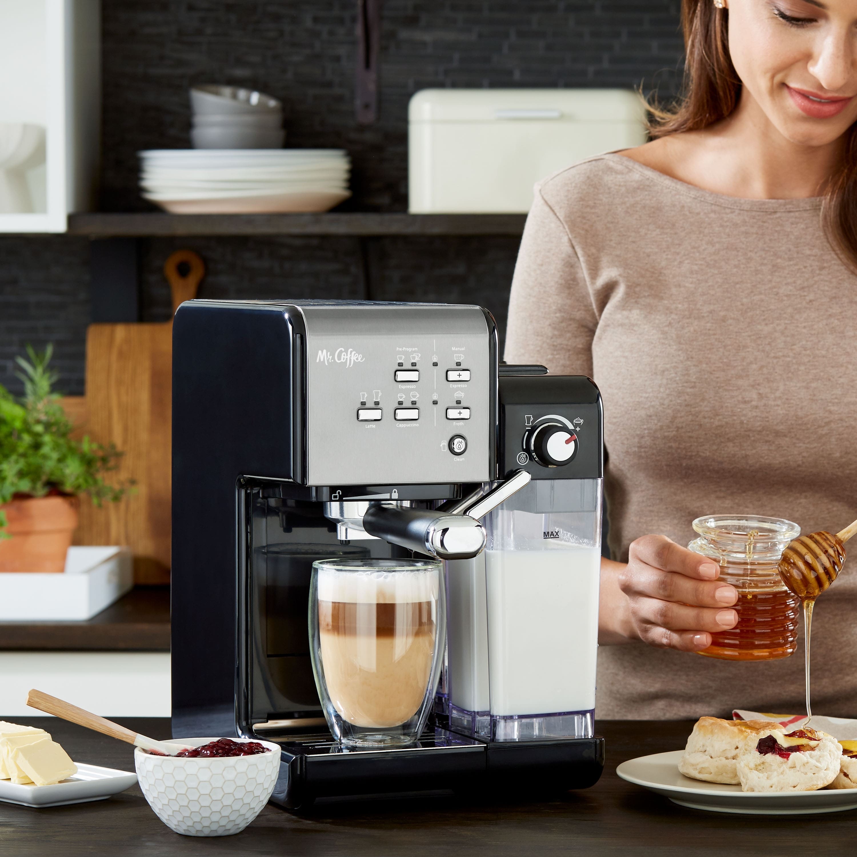 Mr. Coffee CoffeeHouse Espresso and Cappuccino Machine, Dark